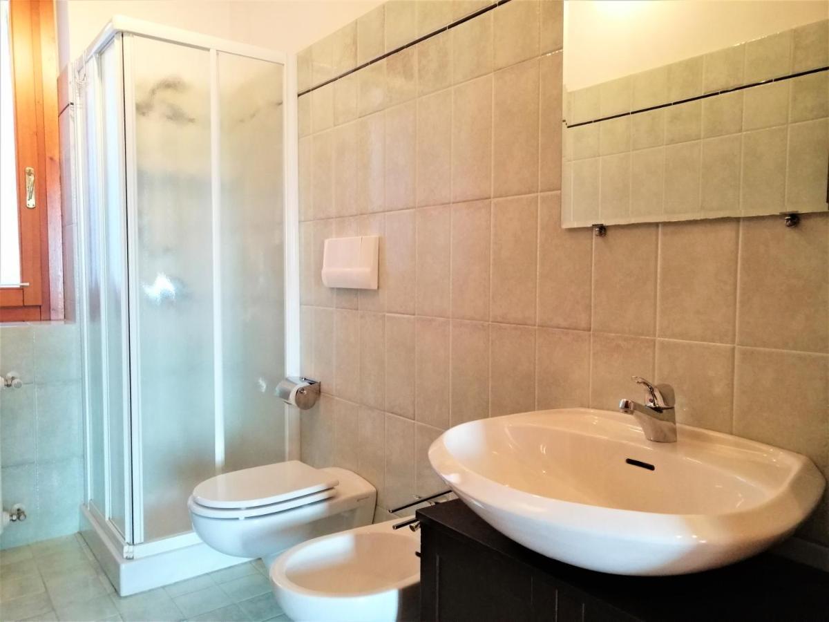 Iseolakerental - Appartamento Chiara Riva di Solto Ngoại thất bức ảnh