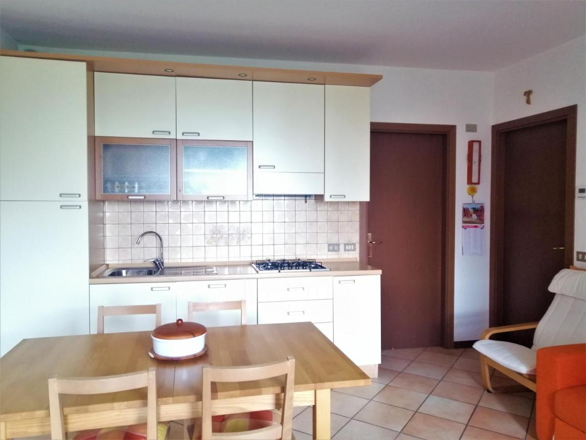 Iseolakerental - Appartamento Chiara Riva di Solto Ngoại thất bức ảnh